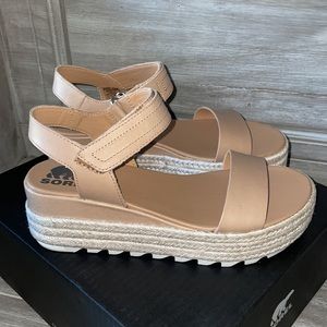 NWT! SOREL FLATFORM SANDAL Womens 8.5 honest beige